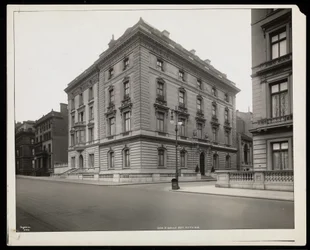 The second George J. Gould residence on this site at 67th Street, New York